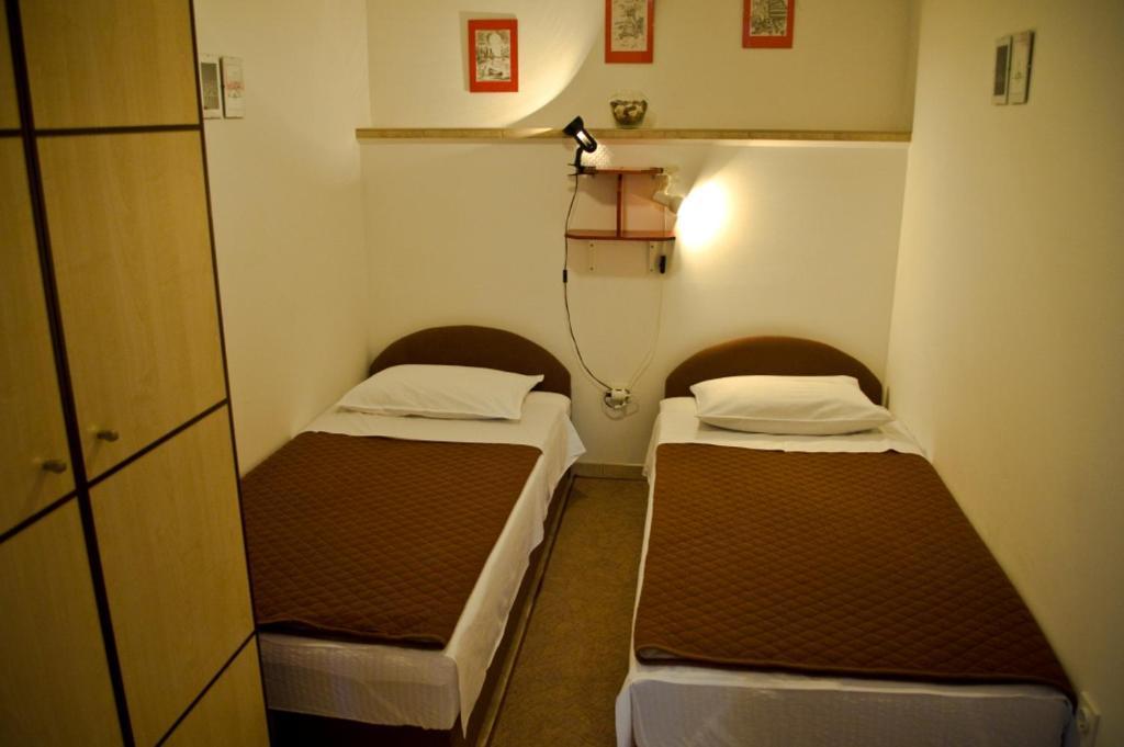 Guest House Kuzmanic Hvar Island 객실 사진